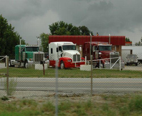 Some lovely looking American trucks. Missouri (2007)