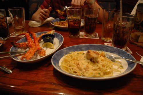 Yay, we stopped of at a Red Lobster restaurant for some seafood. The quality wasn't great, but it was cheap. Illinois (2007)