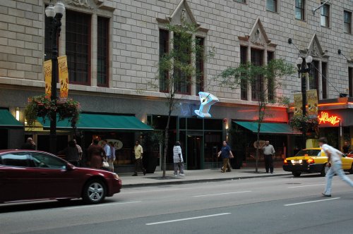 A cocktail bar. Chicago (2007)