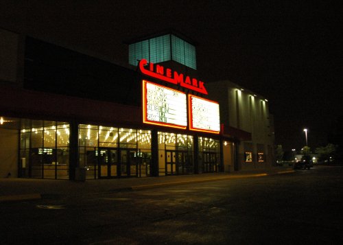 On our last night we decided to go to a cinema and watch a movie. We watched a Kevin Bacon movie called