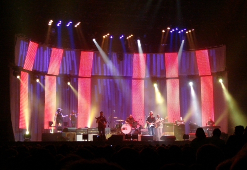 Eric Clapton plays some of his new songs. There was some nice lighting on the stage. Nottingham (2008)