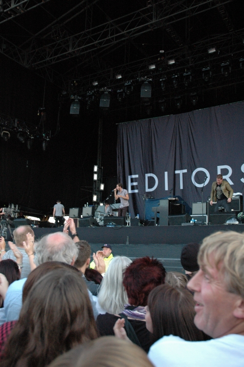 We were about 5 rows of people from the front of the stage. We had a pretty good position to see the bands. Manchester (2008)