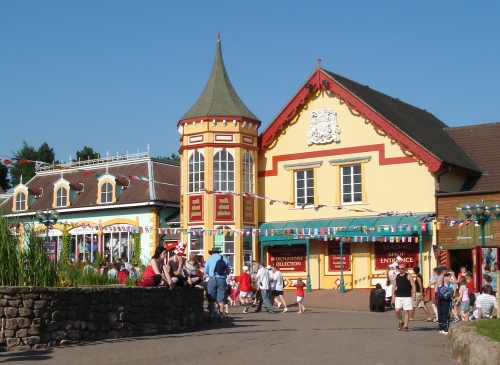 A pretty shop, Alton Towers (2006)