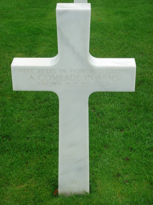 Here rests in honored glory a comrade in arms known but to God, France (2006)