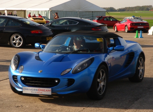 A Lotus Elise, made in Norfolk, like so many good things Bootiful Bruntingthorpe proving ground (2006)