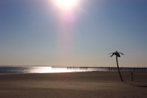 Coney Island beach in the Winter, looks hot, but it's actually about 5 degrees Celsius, New York (2006)