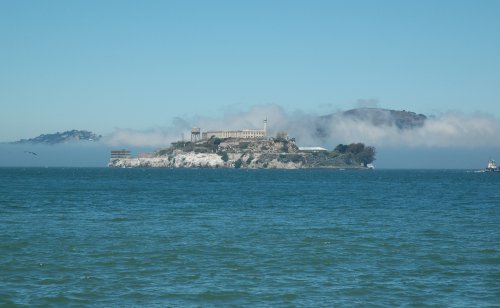 That's Alcatraz, the famous prison wear crooks such as Al Capone served their time. San Francisco (2007)
