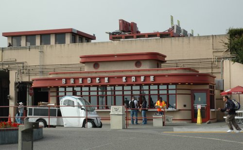 The caf which is situated at one end of the Golden Gate Bridge. San Francisco (2007)