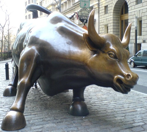The Bull, a statue down in the financial district of Manhattan, New York (2006)