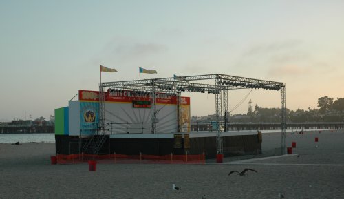 There are music concerts held on the beach sometimes. Santa Cruz (2007)