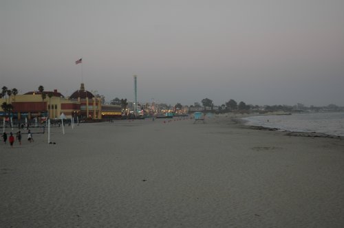 Volleyball and other sports are played on the beach. Santa Cruz (2007)