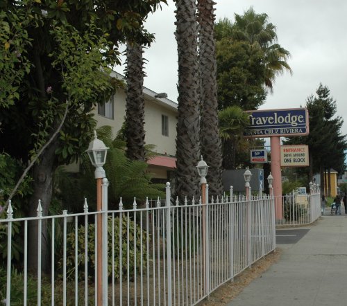 The hotel we stayed at while in town, we stayed for one night. Santa Cruz (2007)