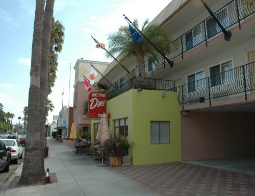 One of the hotels we stayed at while in town. Los Angeles (2007)