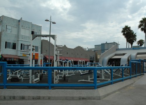 The famous area of Venice Beach where muscle men and women come to work out. Not many about at the moment. Los Angeles (2007)