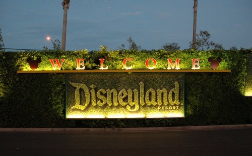 The Welcome to Disneyland sign this is where the park bus picks you up and drops you off to go between the car park and the theme parks. Los Angeles (2007)