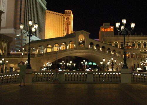 A replica Bridge of Sighs adds to the Venetian theme. Las Vegas (2007)