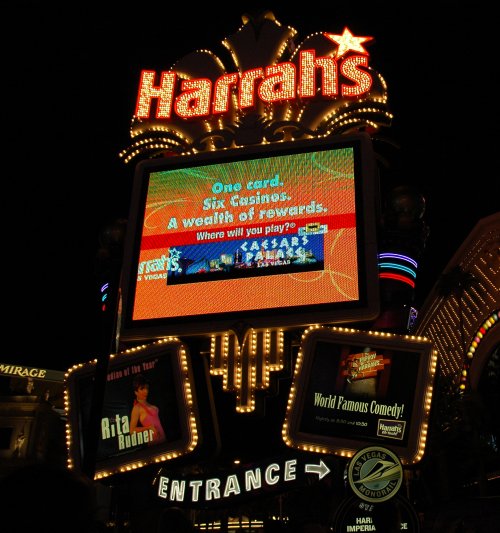 Harrah's has a tempting offer. Las Vegas (2007)