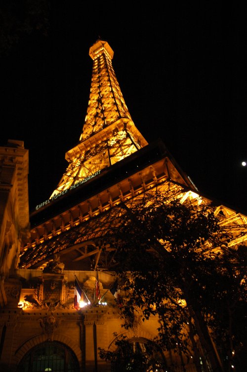 The replica Eiffel Tower. Looks just as good as the real thing. Las Vegas (2007)