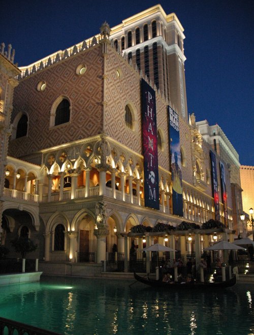 The Venetian hotel was showing The Phantom of the Opera, probably my favourite musical I've seen it about 3 times in various cities so we gave it a miss this time. Las Vegas (2007)