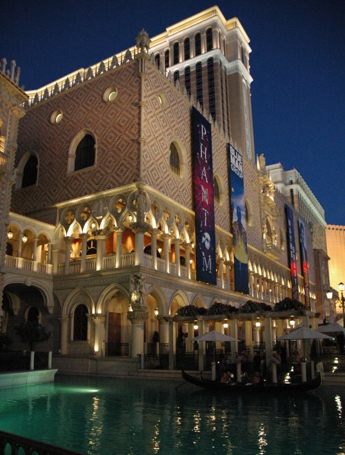 The Venetian hotel was showing The Phantom of the Opera, probably my favourite musical… I've seen it about 3 times in various cities… so we gave it a miss this time. Las Vegas (2007)