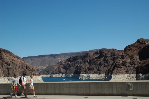 The other side of the Hoover Dam. There were quite a few people there… but it wasn't crowded. Nevada/Arizona (2007)