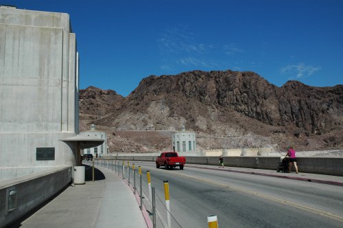 Walking across the Hoover Dam. This side is in Arizona, the other side of the road is in Nevada. Nevada/Arizona (2007)