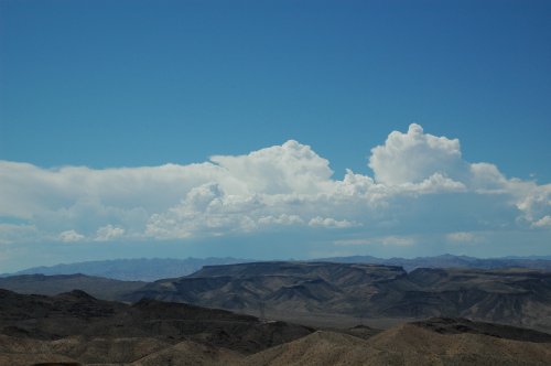 Blues skies, pretty clouds and desert. Arizona (2007)