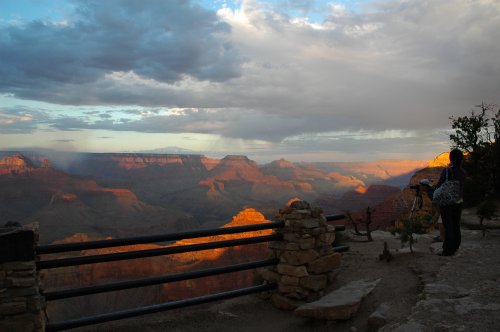 A professional photographer tries to take photos of the Grand Canyon as good as mine. No chance. Arizona (2007)