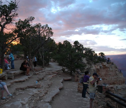 As the sun goes down the sky turns a pretty colour. Time to sit down and enjoy it. Arizona (2007)