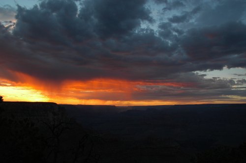 Photo #784b of the sun going down over the Grand Canyon. Arizona (2007)