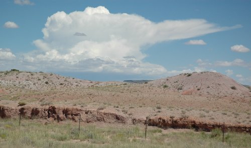 Sometimes the clouds didn't look real they look like they had be cut-and-pasted on the sky. Arizona (2007)