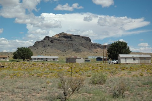 Some people who like to live in the middle of nowhere…. Lovely. Arizona (2007)